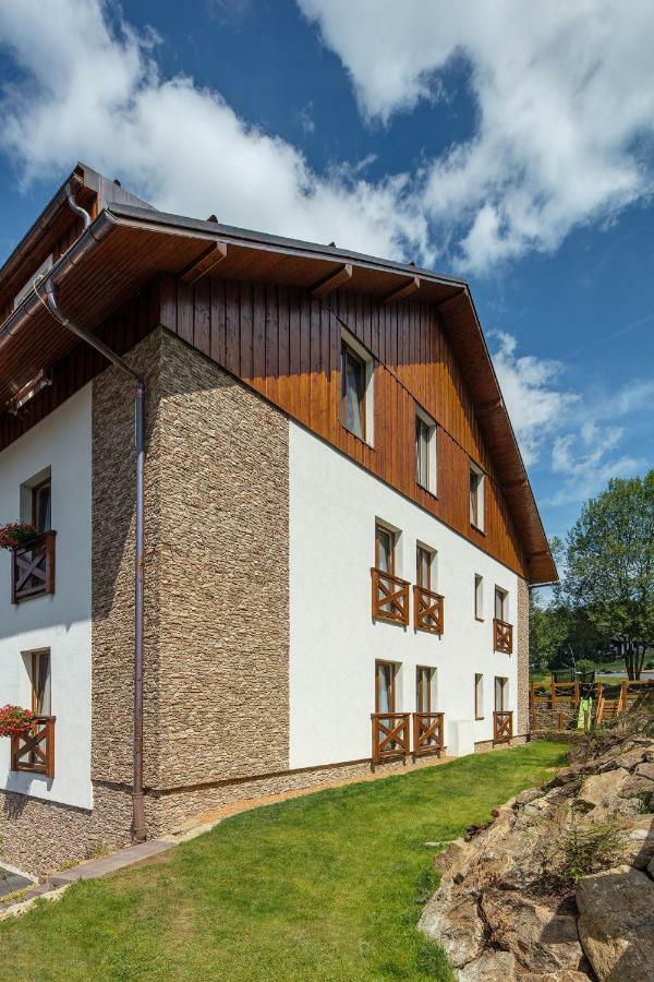 Apartmány Anička Zelezna Ruda Exterior foto