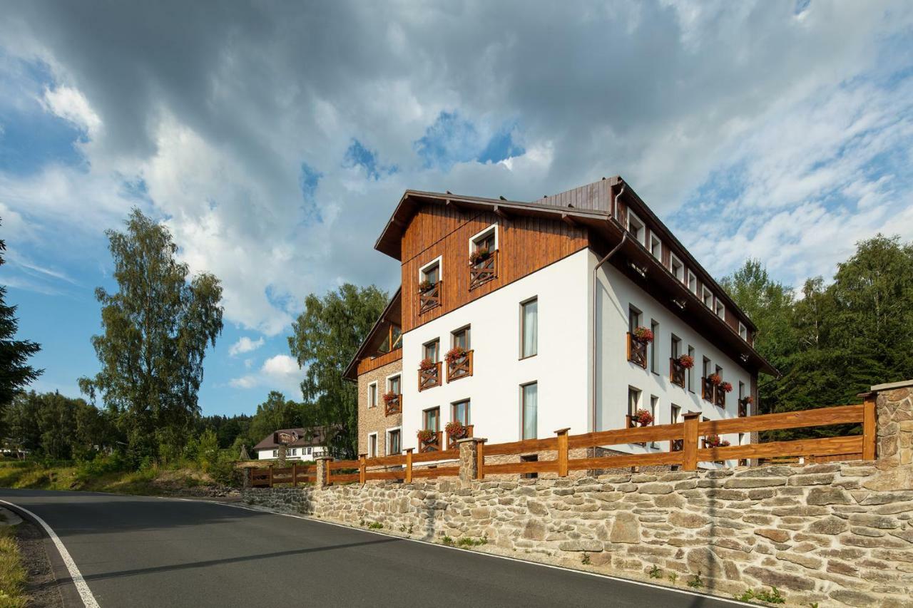 Apartmány Anička Zelezna Ruda Exterior foto