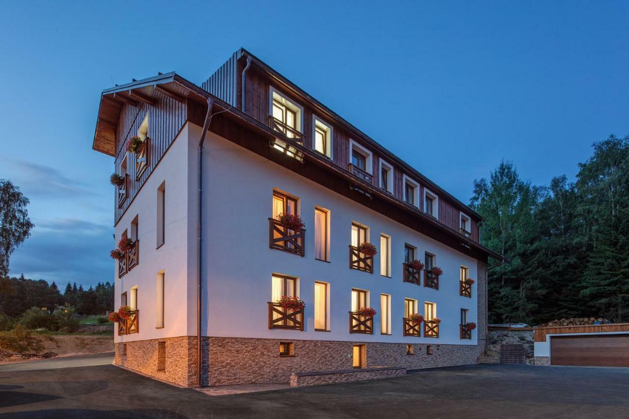 Apartmány Anička Zelezna Ruda Exterior foto